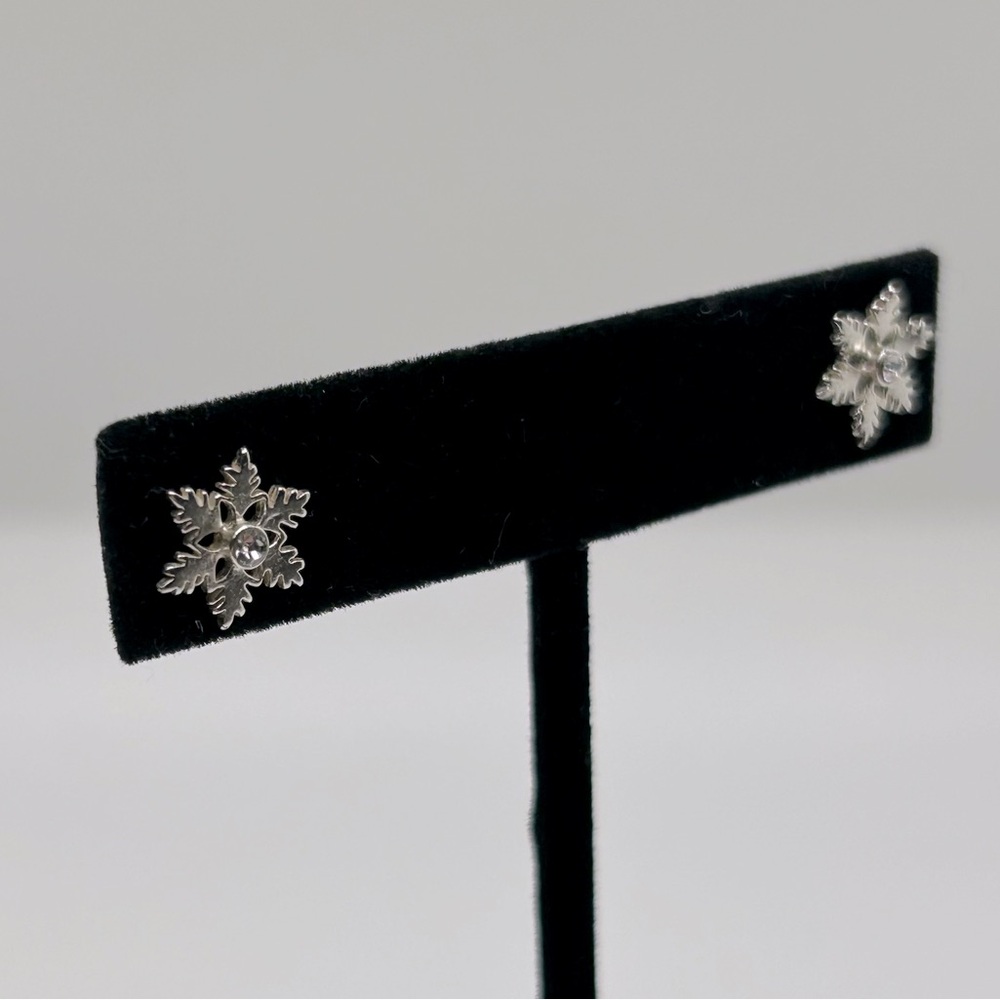 Silver Snowflake Stud Earrings - Picture 11 of 12